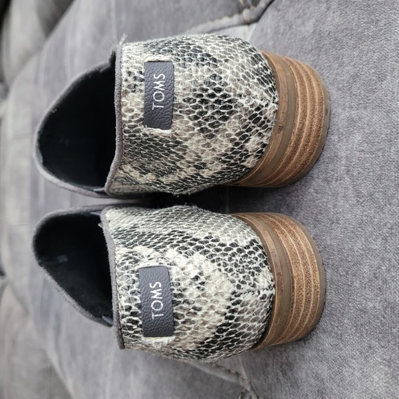 NEW TOMS Shaye Faux Snakeskin Shoes Size 7 - Picture 6 of 9